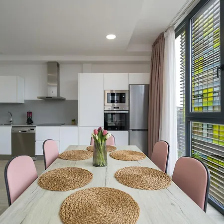 Yan Building By Canariasgetaway Apartment