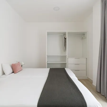 Yan Building By Canariasgetaway Apartment
