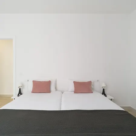 Apartment Yan Building By Canariasgetaway *
