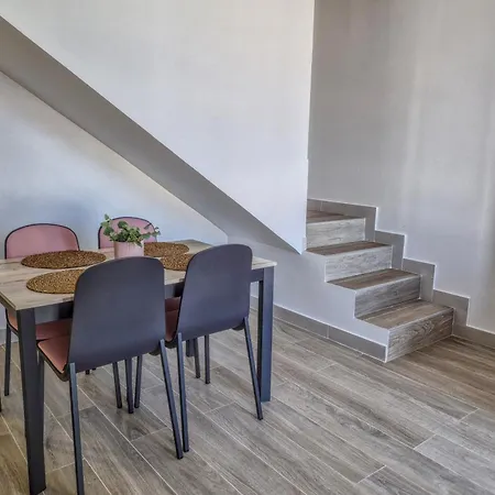 Apartment Yan Building By Canariasgetaway *